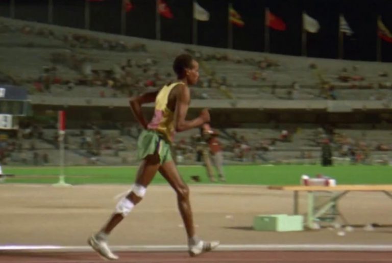 Finir son marathon olympique, le rêve de John Akhwari