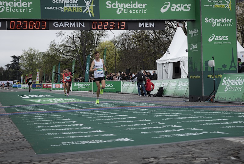 Guillaume Adam au marathon de Paris 2023, record personnel en 2h23