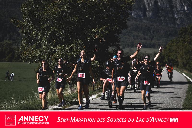 Coureurs sur le Semi-Marathon des Sources du Lac d'Annecy