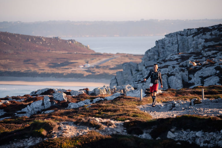 Coureur heureux sur le Grand Raid du Finistère
