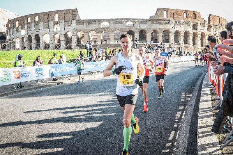 Romain ADAM sur le Marathon de Rome, devant le Colisée