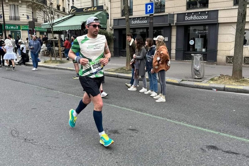Jérémy passe sous les 4h au Marathon de Paris