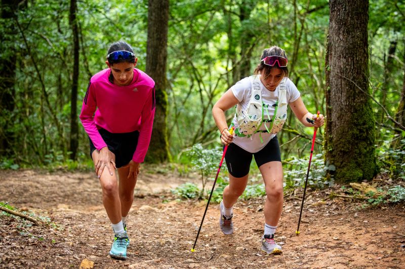 Marcher ou courir en trail dans les montées ?