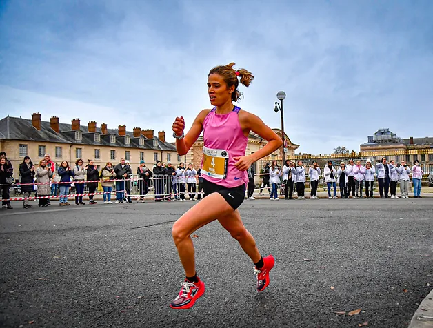 Coureuse sur les 10km de la Tour Eiffel