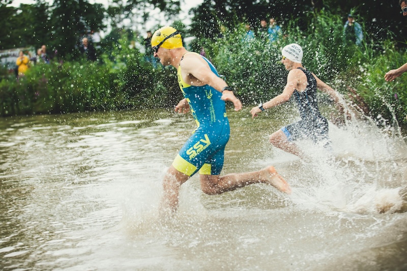 Savoir comment s'alimenter avant un triathlon est essentiel pour le jour J